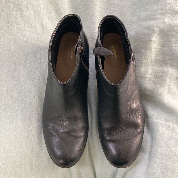 Clarks Artisan Maypearl Fawn Ankle Boots - Picture 4 of 8